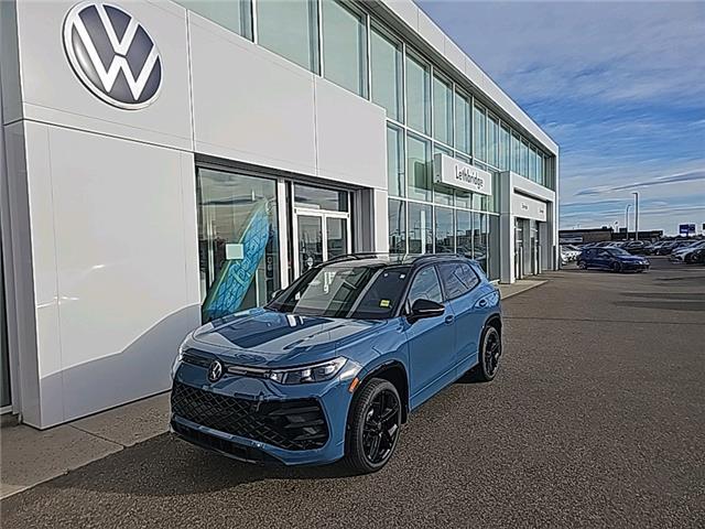 2026 Volkswagen Tiguan Comfortline R-Line Black Edition (Stk: 26310) in Lethbridge - Image 1 of 26