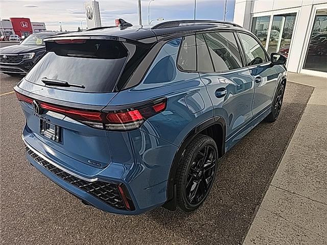 2026 Volkswagen Tiguan Comfortline R-Line Black Edition (Stk: 26310) in Lethbridge - Image 5 of 26