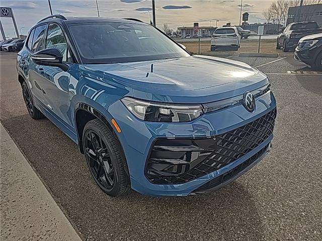 2026 Volkswagen Tiguan Comfortline R-Line Black Edition (Stk: 26310) in Lethbridge - Image 6 of 26