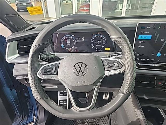 2026 Volkswagen Tiguan Comfortline R-Line Black Edition (Stk: 26310) in Lethbridge - Image 18 of 26