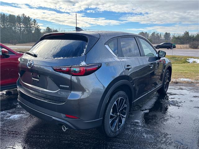 2025 Mazda CX-5 GS (Stk: 225-165) in Pembroke - Image 3 of 6
