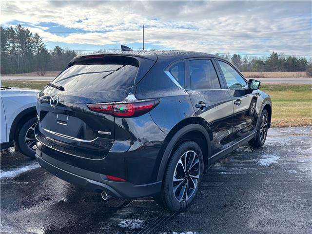 2025 Mazda CX-5 GS (Stk: 225-206) in Pembroke - Image 2 of 6