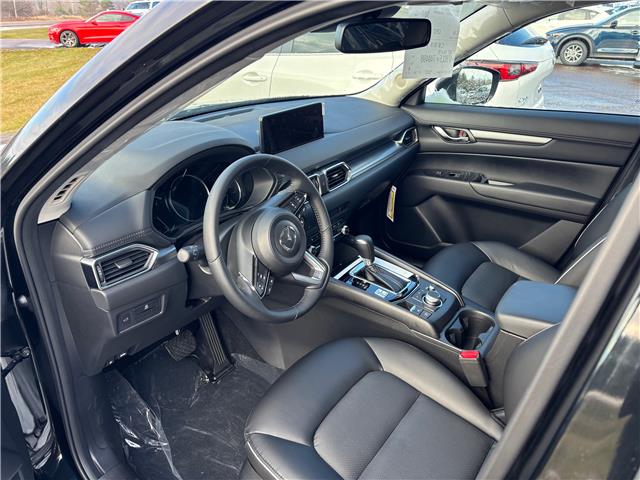 2025 Mazda CX-5 GS (Stk: 225-206) in Pembroke - Image 6 of 6