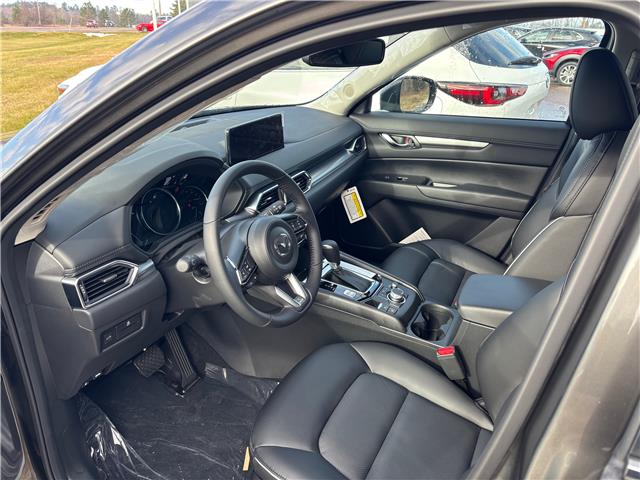 2025 Mazda CX-5 GS (Stk: 225-204) in Pembroke - Image 6 of 6