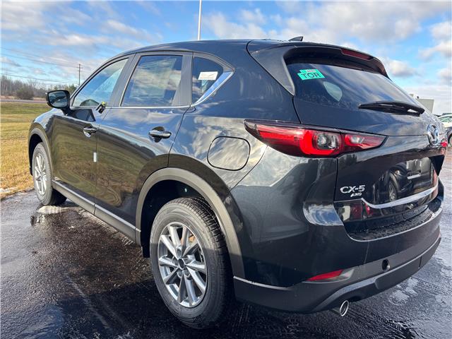 2025 Mazda CX-5 GS (Stk: 225-191) in Pembroke - Image 4 of 6
