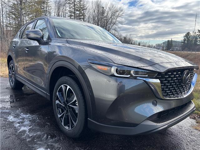2025 Mazda CX-5 GS (Stk: 225-224) in Pembroke - Image 2 of 6