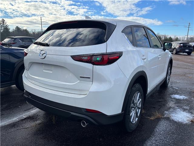 2025 Mazda CX-5 GX (Stk: 225-186) in Pembroke - Image 3 of 6