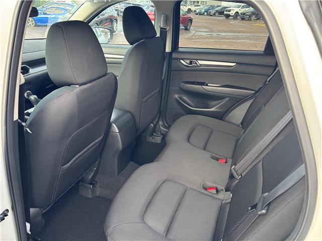 2025 Mazda CX-5 GX (Stk: 225-186) in Pembroke - Image 5 of 6