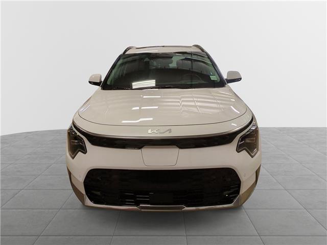 2026 Kia Niro EV Wave w/Snow White Pearl & Grey Exterior (Stk: 260338N) in Miramichi - Image 2 of 16