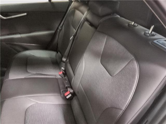 2026 Kia Niro EV Wave w/Snow White Pearl & Grey Exterior (Stk: 260338N) in Miramichi - Image 9 of 16