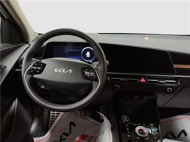2026 Kia Niro EV Wave w/Snow White Pearl & Grey Exterior (Stk: 260338N) in Miramichi - Image 10 of 16