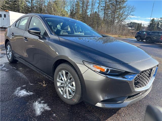 2025 Mazda Mazda3 GX (Stk: 225-228) in Pembroke - Image 2 of 6