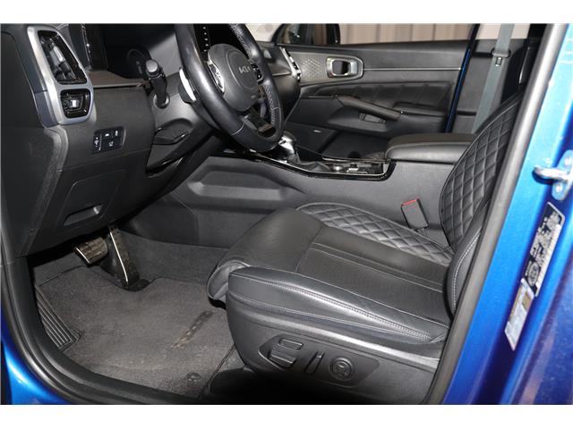 2023 Kia Sorento 2.5T SX w/Black Leather (Stk: 25410) in Edmonton - Image 12 of 36