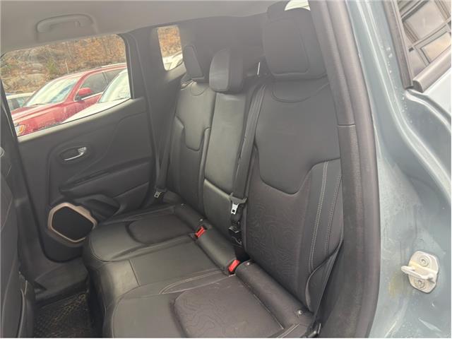 2017 Jeep Renegade Trailhawk (Stk: 12104) in Greater Sudbury - Image 7 of 8
