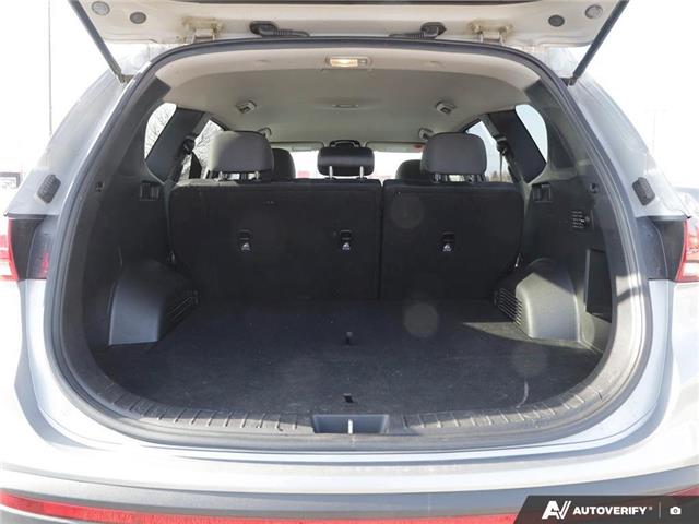 2022 Hyundai Santa Fe Preferred (Stk: 103324) in London - Image 11 of 26