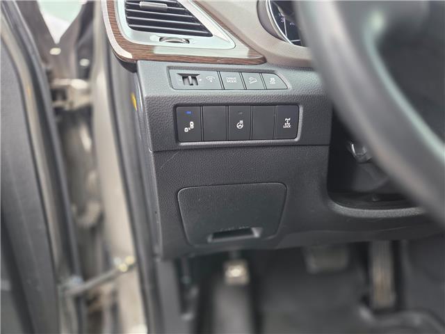 2017 Hyundai Santa Fe Sport 2.0T Limited (Stk: M5313A) in BELLEVILLE - Image 13 of 21