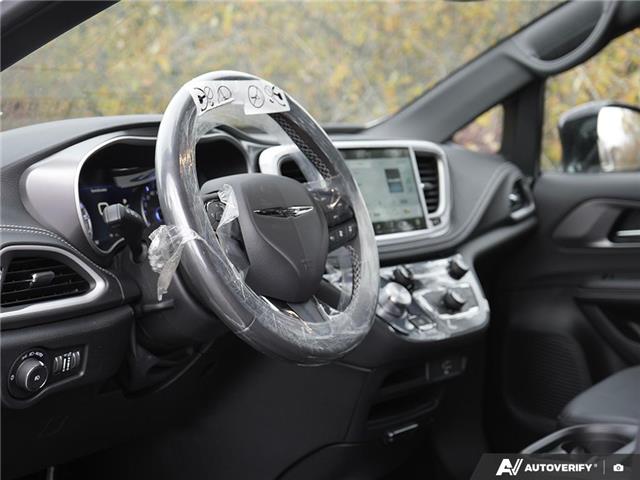 2026 Chrysler Pacifica Select (Stk: T8008) in Welland - Image 11 of 28