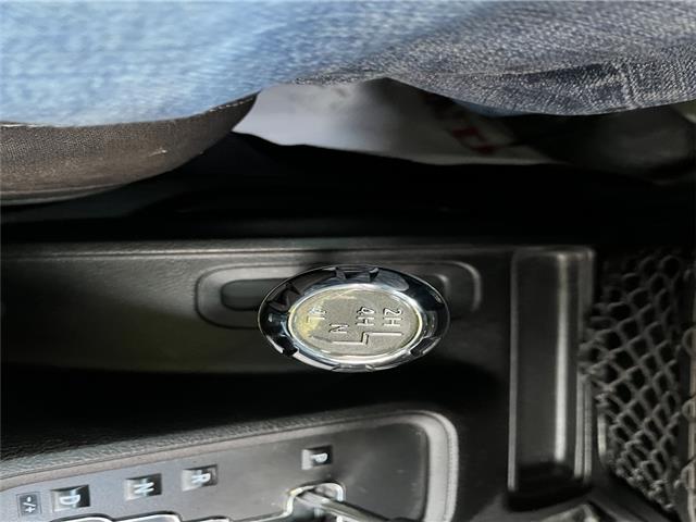 2016 Jeep Wrangler Unlimited Sahara (Stk: 260155A) in Ottawa - Image 13 of 17