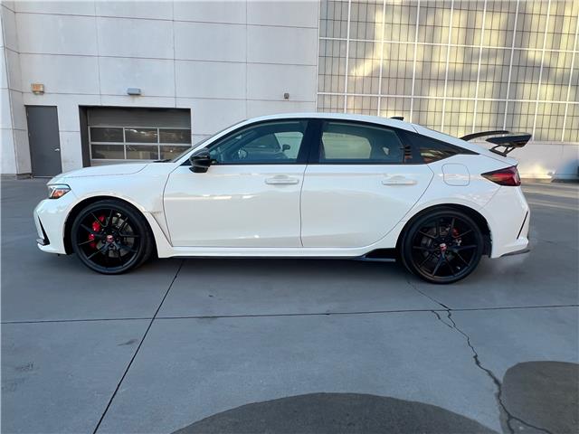 2023 Honda Civic Type R Base (Stk: AP5374) in Toronto - Image 2 of 24