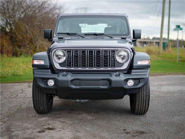 2026 Jeep Wrangler Sport (Stk: T160808) in Surrey - Image 2 of 24