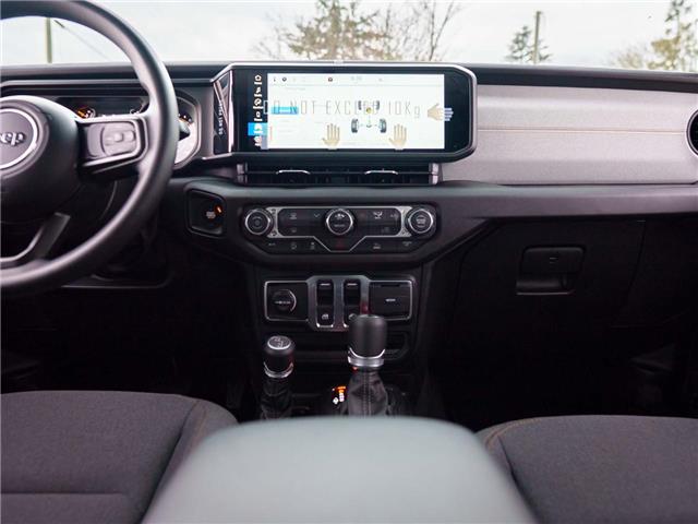 2026 Jeep Wrangler Sport (Stk: T160808) in Surrey - Image 12 of 24