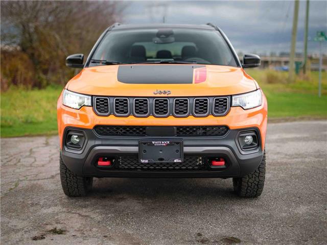 2026 Jeep Compass Trailhawk (Stk: T175615) in Surrey - Image 2 of 25
