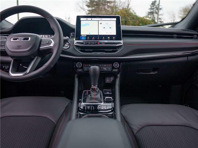 2026 Jeep Compass Trailhawk (Stk: T175615) in Surrey - Image 14 of 25