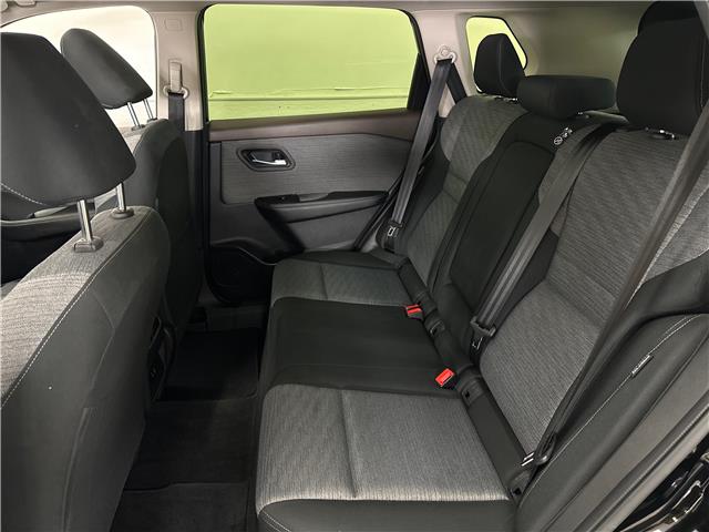 2023 Nissan Rogue SV Moonroof (Stk: 43131J) in Belleville - Image 7 of 24