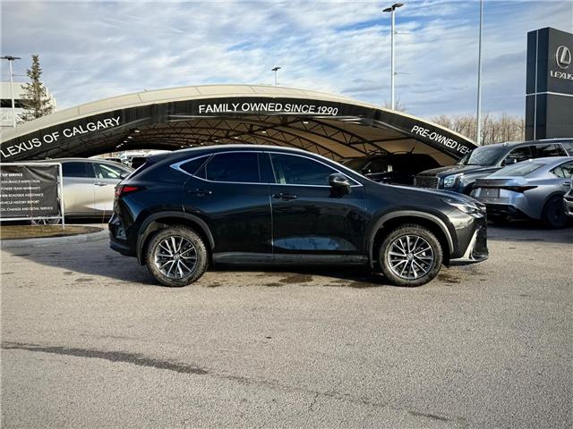 2022 Lexus NX 350h Base (Stk: 260177A) in Calgary - Image 2 of 19