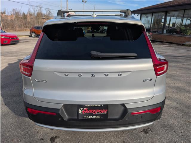 2023 Volvo XC40 B5 Plus Bright Theme (Stk: 2077) in Orangeville - Image 4 of 24