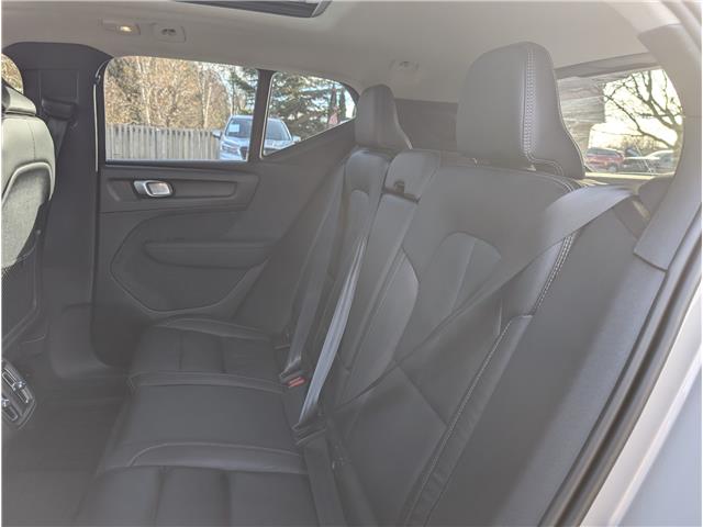 2023 Volvo XC40 B5 Plus Bright Theme (Stk: 2077) in Orangeville - Image 9 of 24
