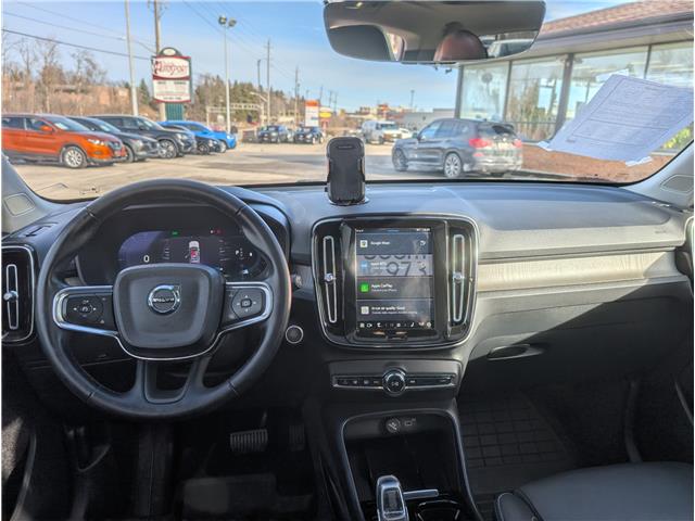 2023 Volvo XC40 B5 Plus Bright Theme (Stk: 2077) in Orangeville - Image 11 of 24