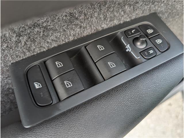 2023 Volvo XC40 B5 Plus Bright Theme (Stk: 2077) in Orangeville - Image 12 of 24