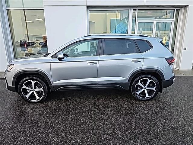 2026 Volkswagen Taos Highline (Stk: 26190) in Lethbridge - Image 2 of 24