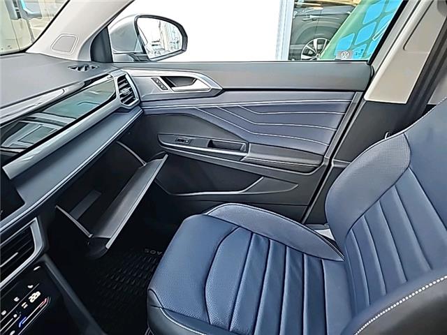 2026 Volkswagen Taos Highline (Stk: 26190) in Lethbridge - Image 14 of 24