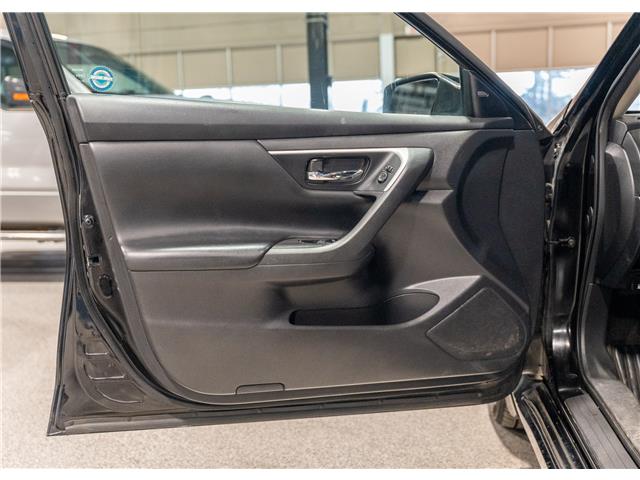 2017 Nissan Altima 2.5 S (Stk: R68587) in Calgary - Image 12 of 22