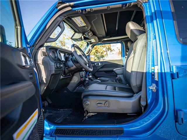2025 Jeep Wrangler Rubicon (Stk: S651233) in Surrey - Image 9 of 26