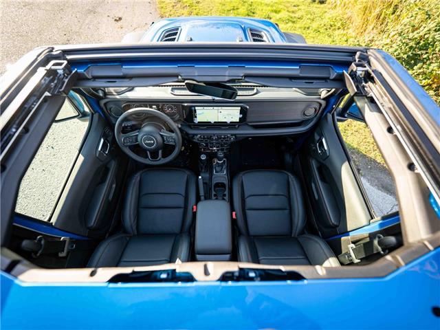 2025 Jeep Wrangler Rubicon (Stk: S651233) in Surrey - Image 11 of 26