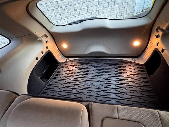 2018 Jeep Grand Cherokee Laredo (Stk: TR70967) in Windsor - Image 15 of 27