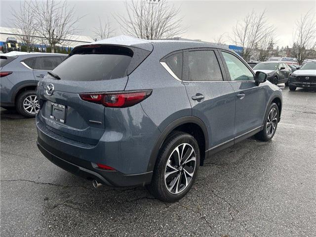 2025 Mazda CX-5  (Stk: 777602) in Surrey - Image 3 of 5