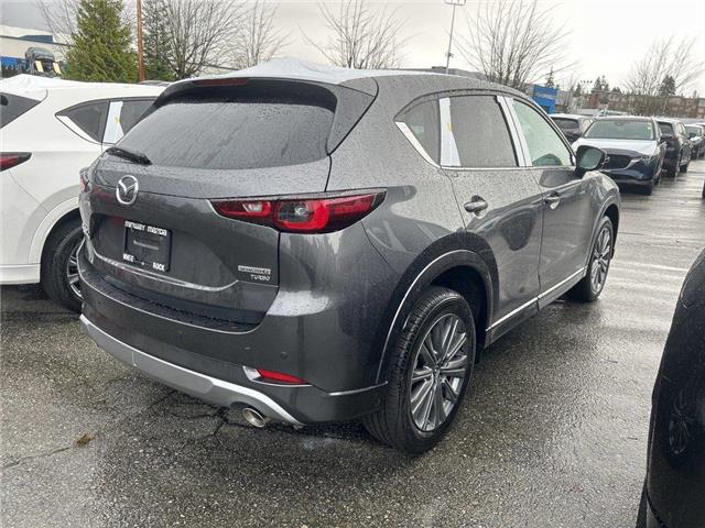 2025 Mazda CX-5 Signature (Stk: 771061) in Surrey - Image 4 of 5
