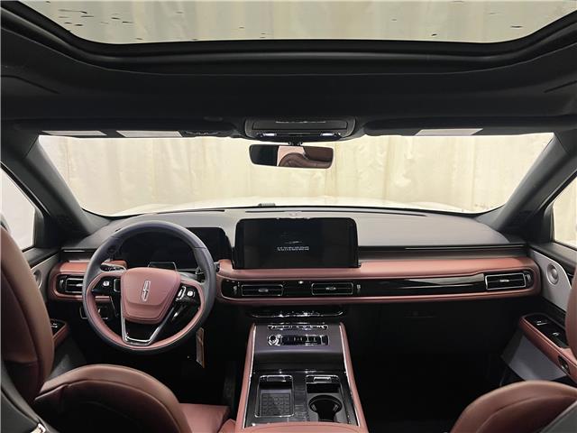 2026 Lincoln Aviator Reserve (Stk: 25AV19) in St.Paul - Image 7 of 10