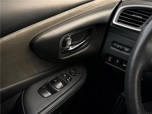 2017 Nissan Murano Platinum (Stk: 251158C) in Calgary - Image 11 of 19