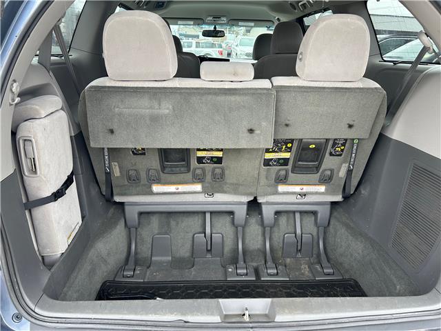 2017 Toyota Sienna LE 8 Passenger (Stk: U3788A) in Hanover - Image 5 of 21