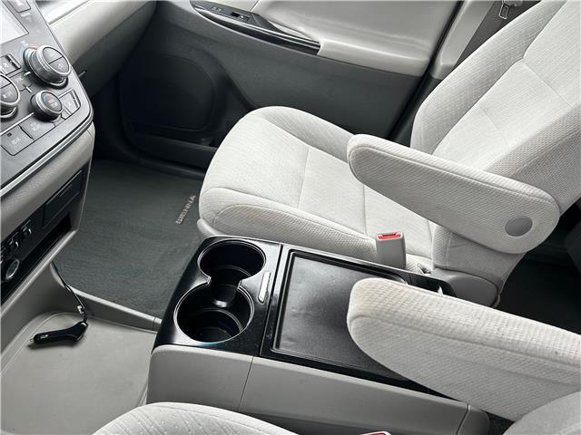 2017 Toyota Sienna LE 8 Passenger (Stk: U3788A) in Hanover - Image 18 of 21