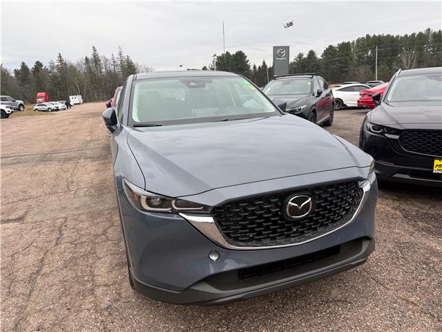2025 Mazda CX-5 GS (Stk: 225-240) in Pembroke - Image 2 of 8