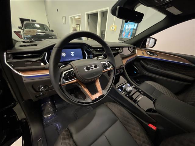 2025 Jeep Grand Cherokee Summit (Stk: 25-419) in Sarnia - Image 7 of 11