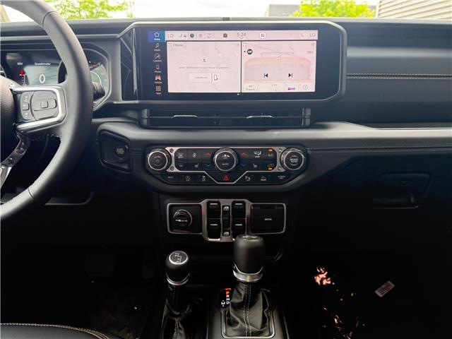 2025 Jeep Wrangler Sahara (Stk: 25471D) in London - Image 17 of 22