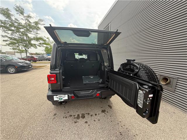 2025 Jeep Wrangler Sahara (Stk: 25471D) in London - Image 6 of 22