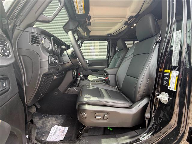 2025 Jeep Wrangler Sahara (Stk: 25471D) in London - Image 7 of 22